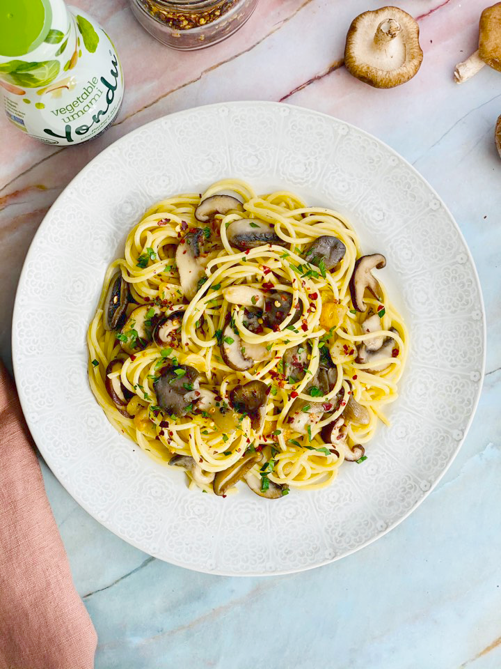 Spaghetti Aglio Olio with Mushrooms – Yondu